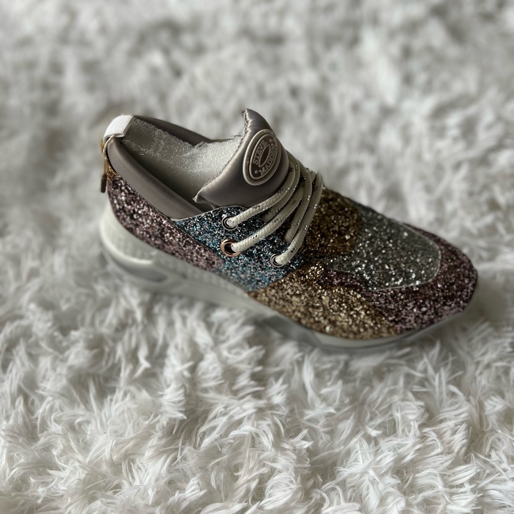 Steve Madden Glitter Cliff Sneakers *Limited Edition* - Picture 6 of 12